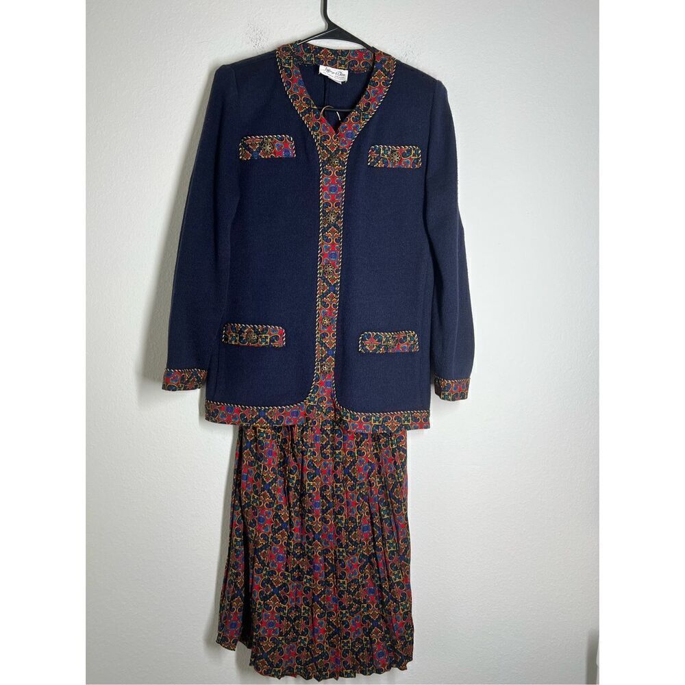 Vintage Jeffrey and Dara Set navy blue knit jacket with embroidery Skirt midi pl